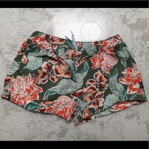 Patagonia Barely Baggies (Women’s Large)